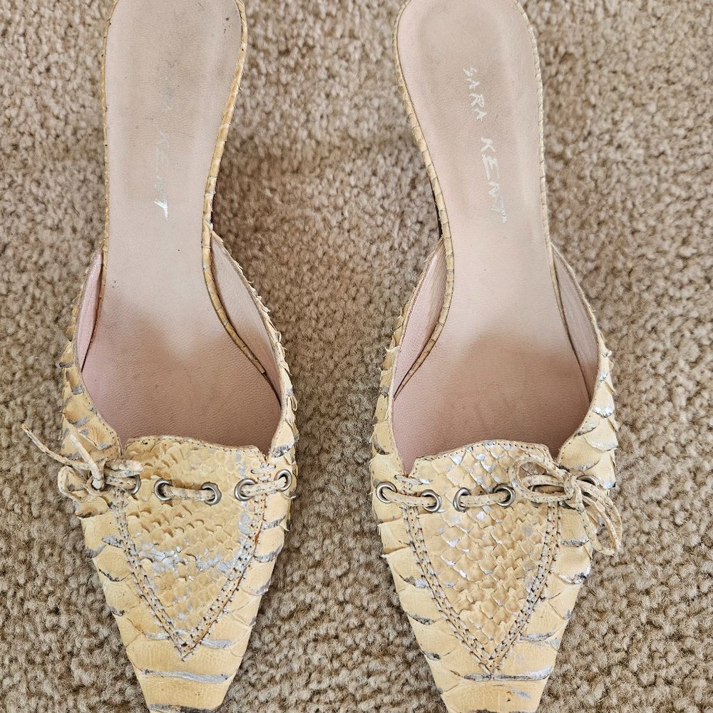 Sara Kent Genuine Leather Slip On Heel Size 37/ 7